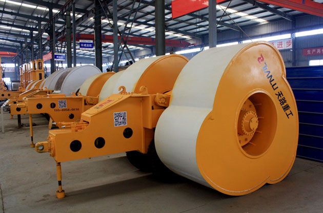 高速液壓夯實機：現代工程建設的得力助手